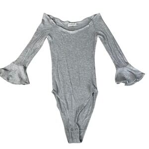 Abercrombie Fitch Gray Ribbed Off Shoulder Bell Sleeve Bodysuit‎ Womens Size S
